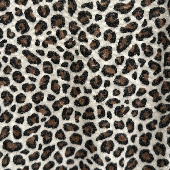 Old Navy Leopard Print Long Sleeve Top - Picture 6 of 6